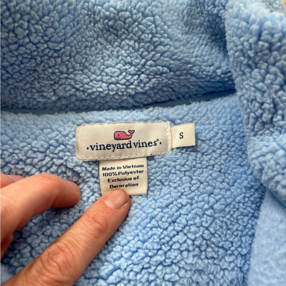 Vineyard Vines women’s fleece pullover. Size small. - Picture 3 of 6
